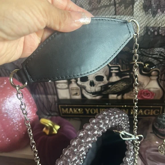 ☠️LD Kendra Dandy Skull Beaded Crossbody Bag 2023 Rare HTF☠️ - Picture 10 of 15